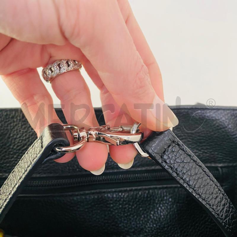 BORSA DONNA COCCINELLE NERA  VERA PELLE CHIUSURA BOTTONE | Mercatino dell'Usato Lago patria - giugliano in c. 4