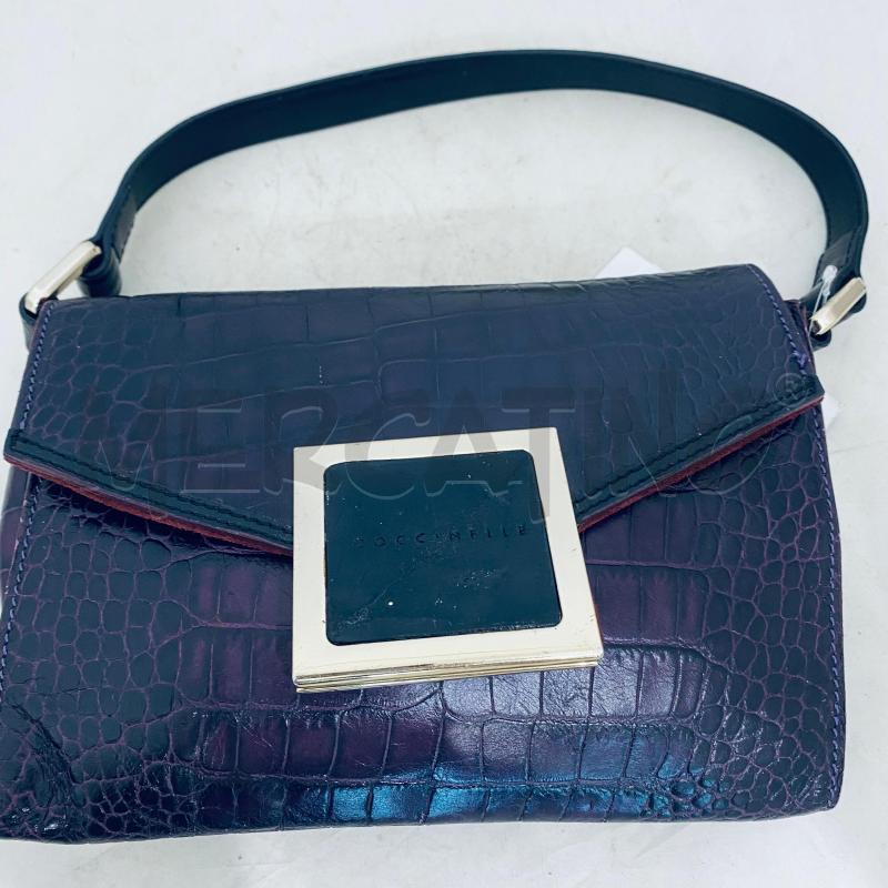 BORSA DONNA COCCINELLE VIOLA EFFETTO COCCODRILLO UN MANICO | Mercatino dell'Usato Lago patria - giugliano in c. 2