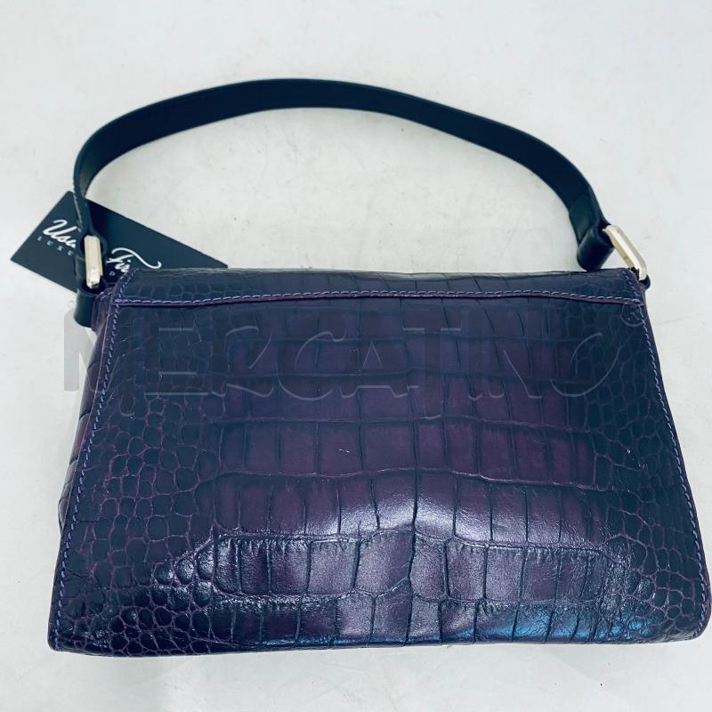 BORSA DONNA COCCINELLE VIOLA EFFETTO COCCODRILLO UN MANICO | Mercatino dell'Usato Lago patria - giugliano in c. 3