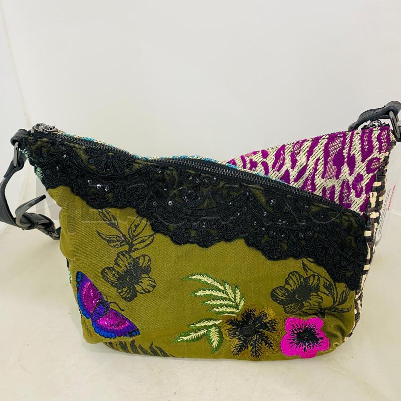 BORSA DONNA DESIGUAL LAVORATA NERA CON FARFALLE TESSUTO  | Mercatino dell'Usato Lago patria - giugliano in c. 1