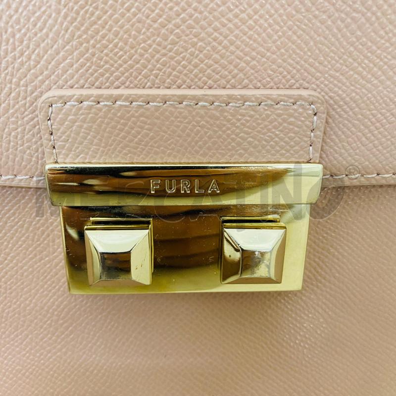 BORSA DONNA FURLA MODELLO VENERE PELLE ROSA MARTELLATA  | Mercatino dell'Usato Lago patria - giugliano in c. 2