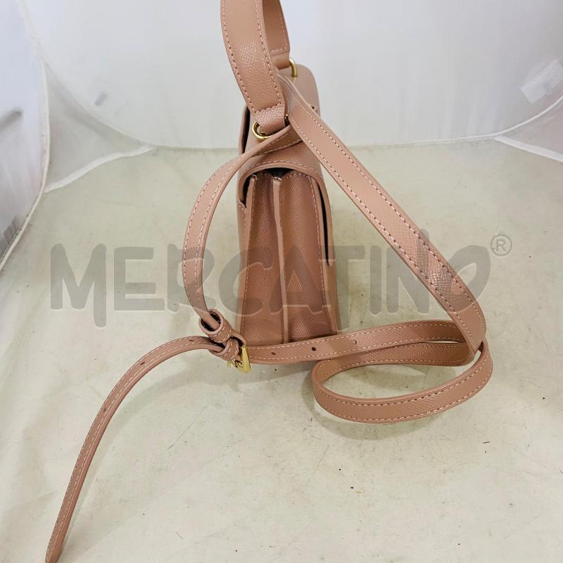 BORSA DONNA FURLA MODELLO VENERE PELLE ROSA MARTELLATA  | Mercatino dell'Usato Lago patria - giugliano in c. 3