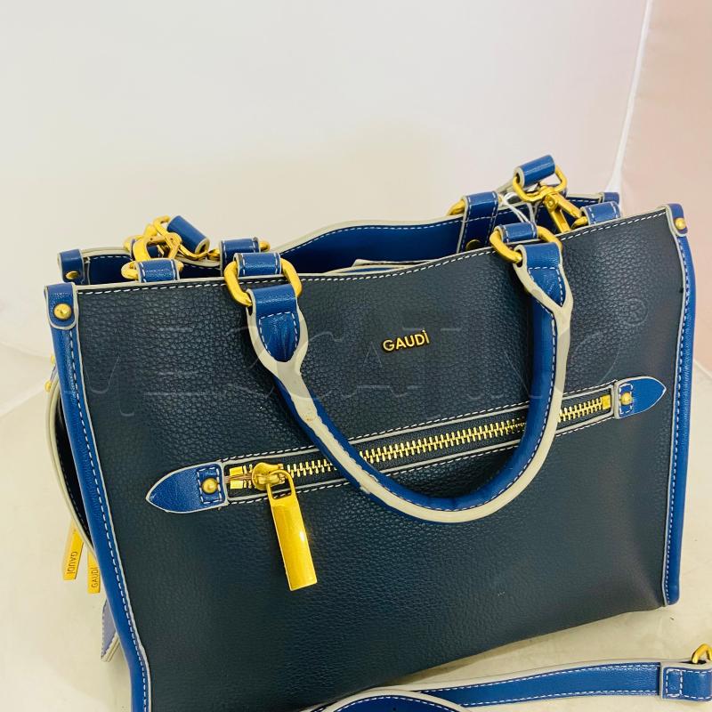BORSA DONNA GAUDI' BLU PROFILO BLU MARINO | Mercatino dell'Usato Lago patria - giugliano in c. 2
