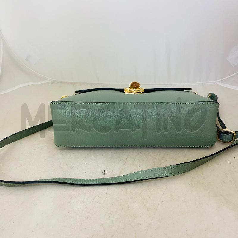 BORSA DONNA GENUINE LEATHER CON TRACOLLA BORCHIE DORATE | Mercatino dell'Usato Lago patria - giugliano in c. 4