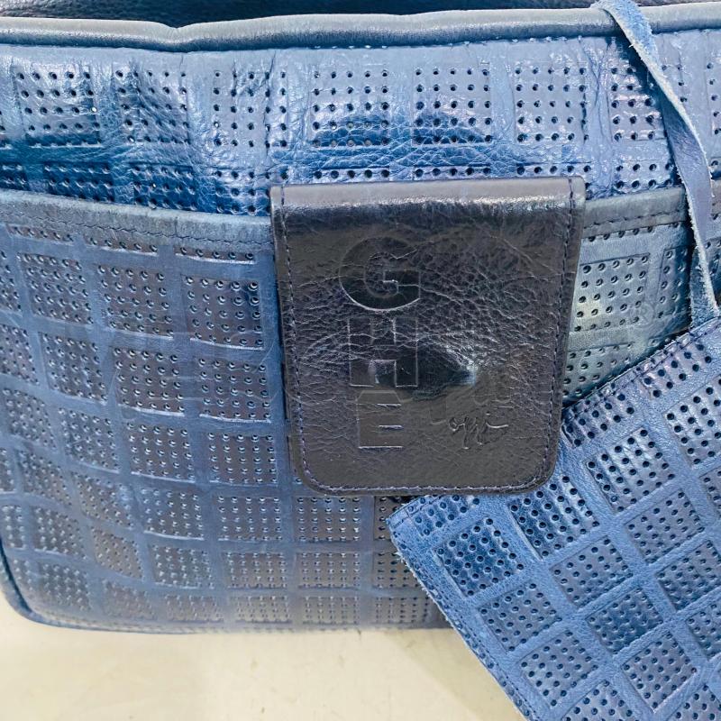 BORSA DONNA GHERARDINI VERA PELLE QUADRATI TRAFORATI BLU | Mercatino dell'Usato Lago patria - giugliano in c. 2