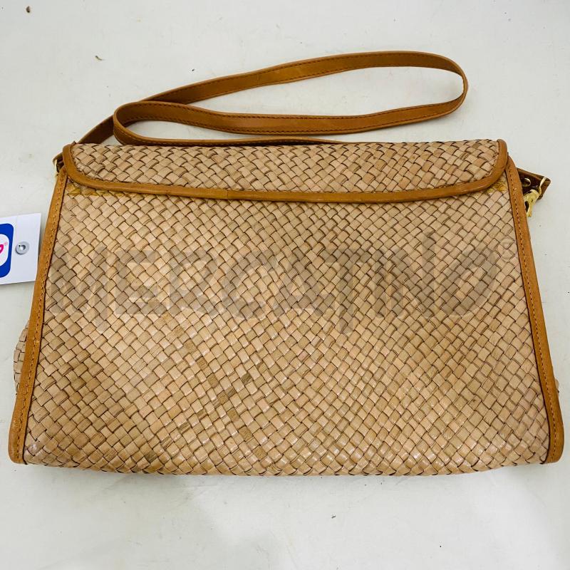 BORSA DONNA INTRECCIATA BEIGE PELLE | Mercatino dell'Usato Lago patria - giugliano in c. 5