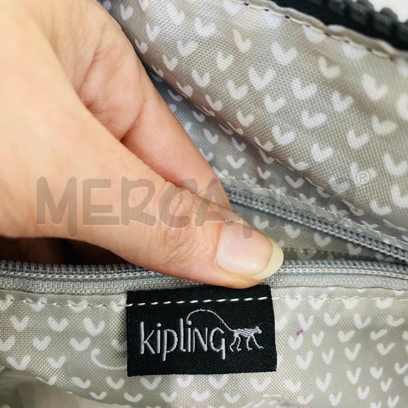 BORSA DONNA KIPLING NERA TESSUTO TRACOLLA CON ACCESSORIO | Mercatino dell'Usato Lago patria - giugliano in c. 4