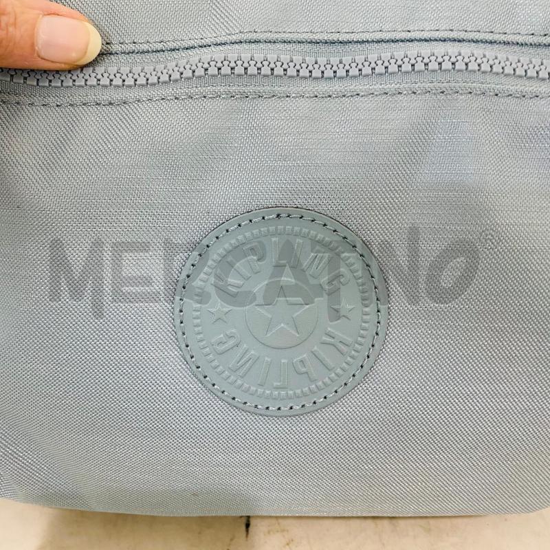 BORSA DONNA KIPLING TESSUTO AZZURRO CON ACCESSORIO | Mercatino dell'Usato Lago patria - giugliano in c. 2