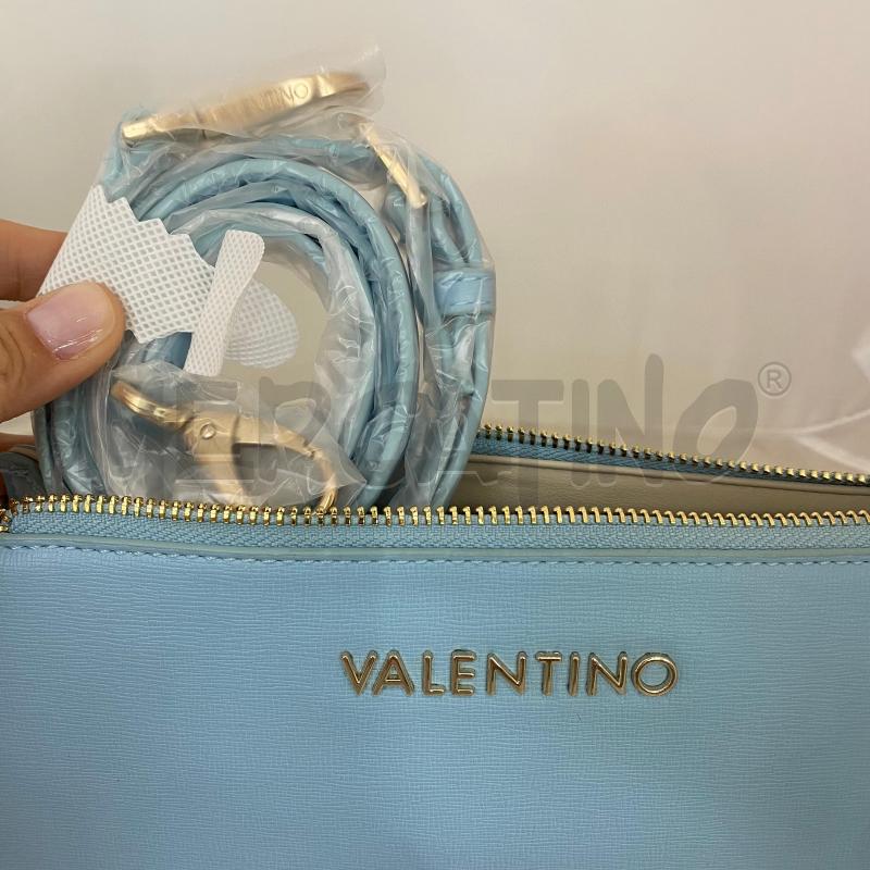 BORSA DONNA MARIO VALENTINO AZZURRA CATENA DORATA | Mercatino dell'Usato Lago patria - giugliano in c. 3