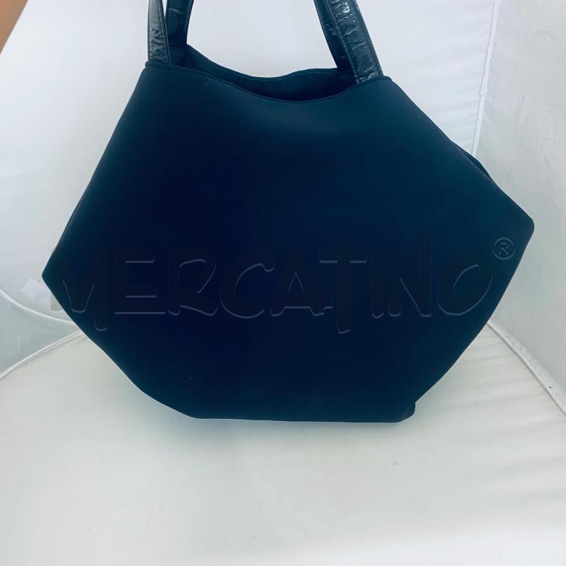 BORSA DONNA NERA PAOLA T NERA DISEGNO ROSA | Mercatino dell'Usato Lago patria - giugliano in c. 4