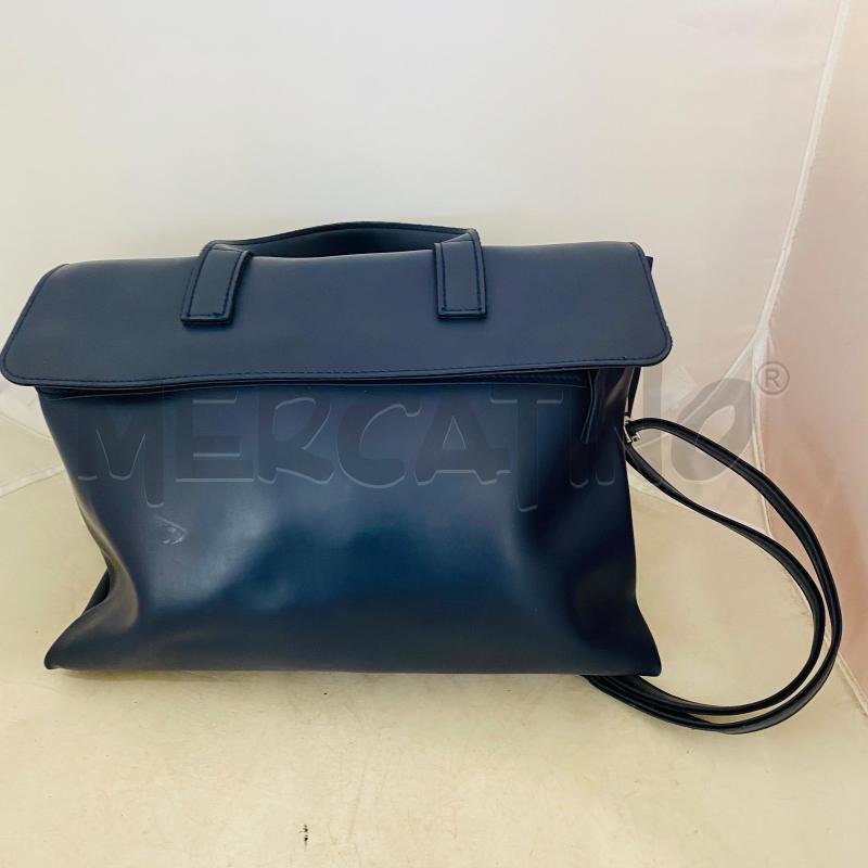 BORSA DONNA O-BAG BLU MODELLO CARTELLA | Mercatino dell'Usato Lago patria - giugliano in c. 4