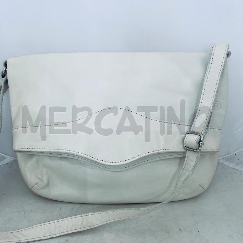 BORSA DONNA PELLE BIANCO SPORCO CHIUSURA CLIP CERNIERA INTERNA  | Mercatino dell'Usato Lago patria - giugliano in c. 1