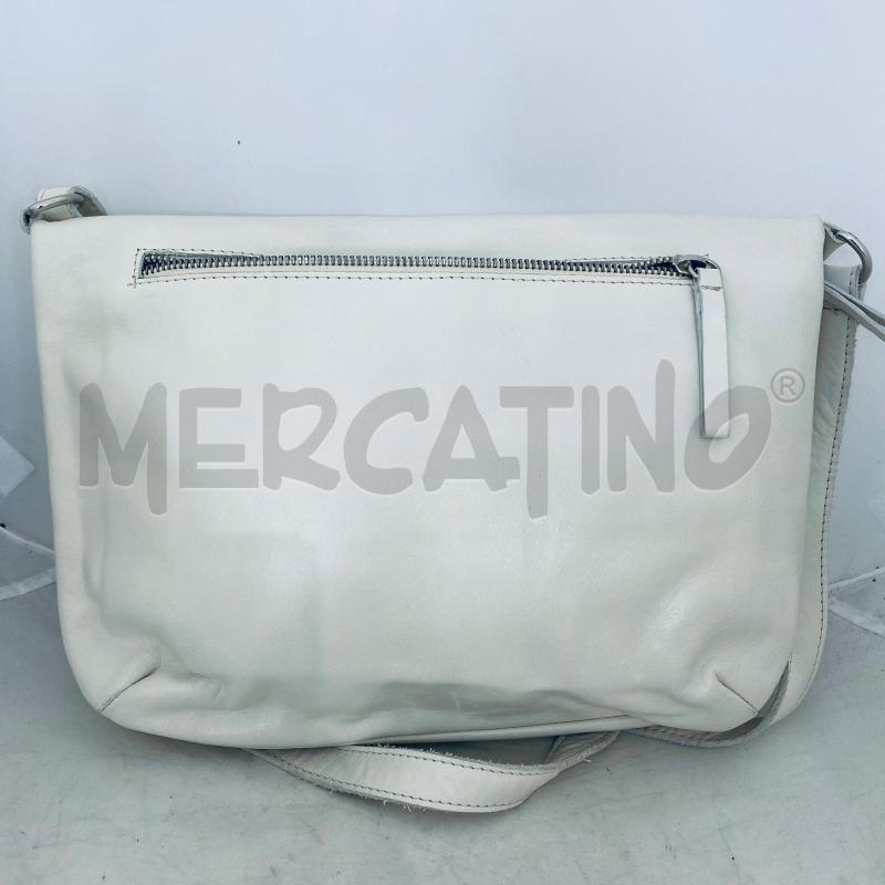 BORSA DONNA PELLE BIANCO SPORCO CHIUSURA CLIP CERNIERA INTERNA  | Mercatino dell'Usato Lago patria - giugliano in c. 2