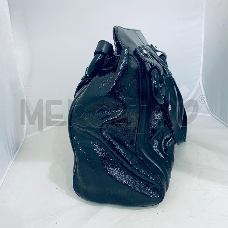 BORSA DONNA PINKO VERNICE NERA MANICO CERCHI RESINA | Mercatino dell'Usato Lago patria - giugliano in c. 2