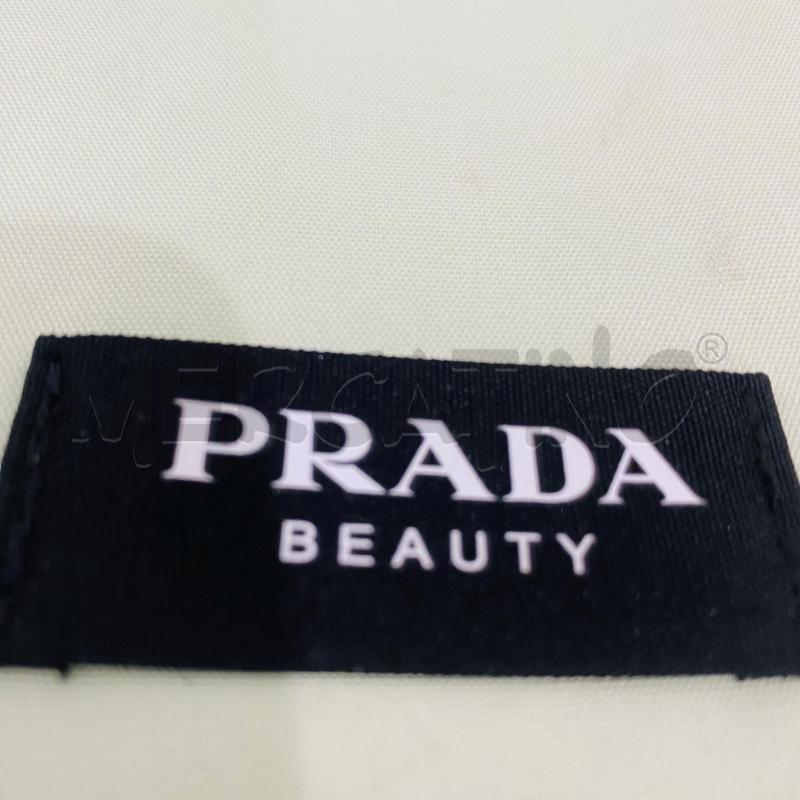 BORSA DONNA PRADA LINEA BEAUTI VERDE SALVIA PROFILO NERO  | Mercatino dell'Usato Lago patria - giugliano in c. 5