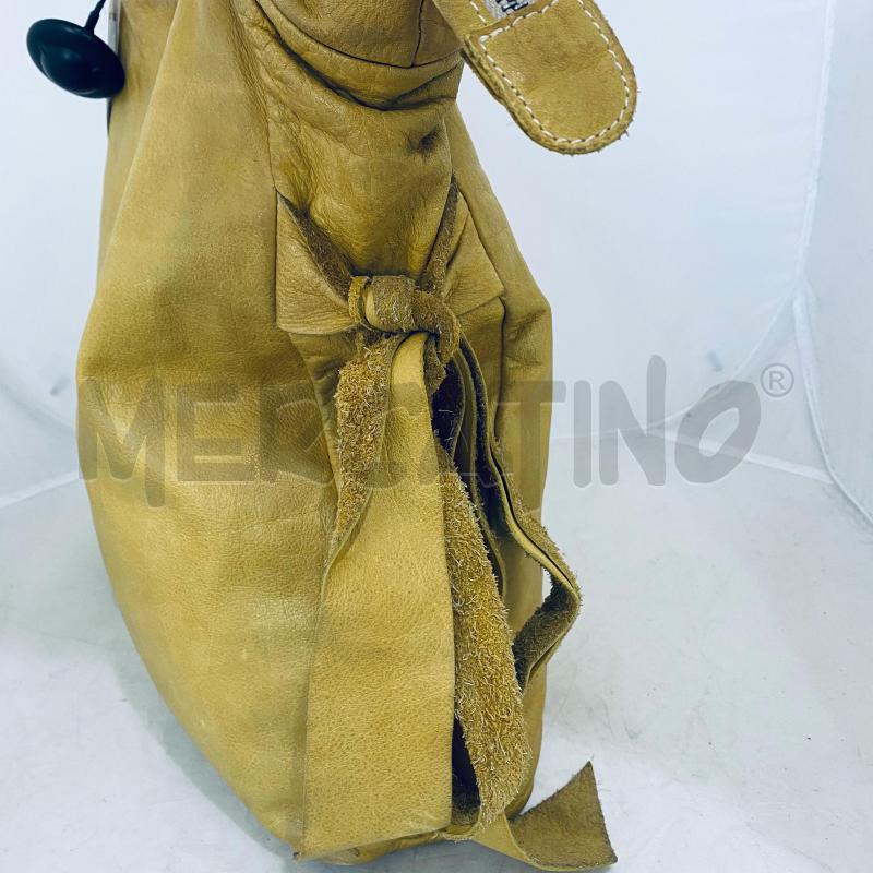 BORSA DONNA SOFIA SENAPE PELLE DUE MANICI | Mercatino dell'Usato Lago patria - giugliano in c. 3