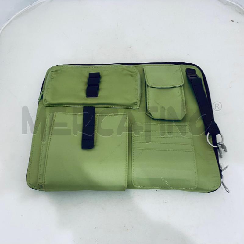 BORSA UOMO PORTA PC PORTATIL PIQUADRO MARRONE VERDE | Mercatino dell'Usato Lago patria - giugliano in c. 1