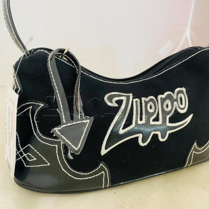 BORSETTA DONNA ZIPPO NERA TESSUTO PARTI LICIDI | Mercatino dell'Usato Lago patria - giugliano in c. 2