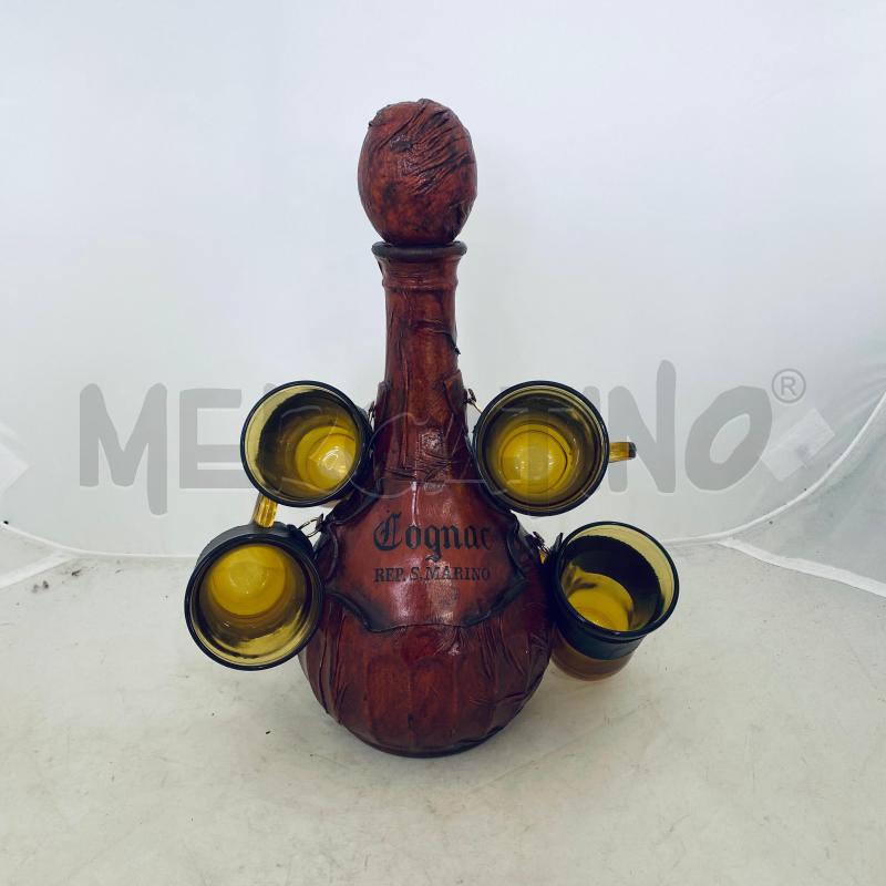 BOTTIGLIA RIVESTITA CUOIO 4 BICCHIERINI COGNAC REP.SAN MARINO | Mercatino dell'Usato Lago patria - giugliano in c. 1