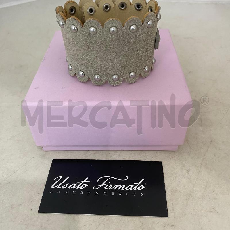 BRACCIALE COCCINELLE SCAMOSCIATO BEIGE CON BORCHIE | Mercatino dell'Usato Lago patria - giugliano in c. 1