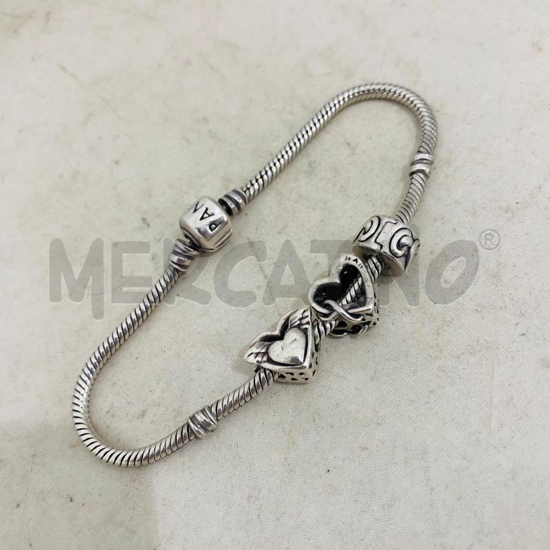 BRACCIALE PANDORA CON CHARM | Mercatino dell'Usato Lago patria - giugliano in c. 3