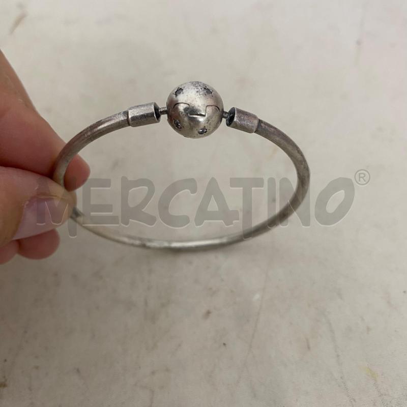 BRACCIALE PANDORA RIGIDO CHIUSURA CON BRILLANTINI | Mercatino dell'Usato Lago patria - giugliano in c. 3