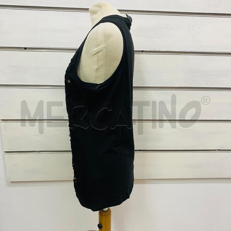 CANOTTA DONNA MARELLA NERA CON RICAMI ROSE E PIETRE  | Mercatino dell'Usato Lago patria - giugliano in c. 5
