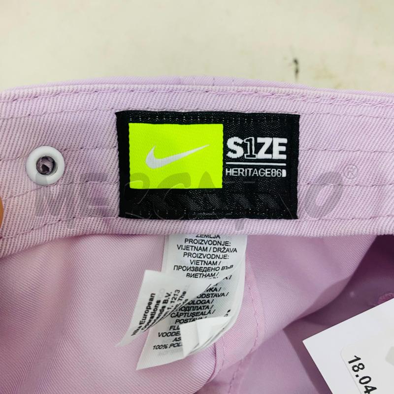 CAPPELLO NIKE LILLA BAFFO BIANCO | Mercatino dell'Usato Lago patria - giugliano in c. 5