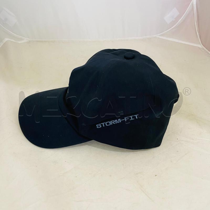 CAPPELLO UOMO NIKE NERO LOGO TONO SU TONO | Mercatino dell'Usato Lago patria - giugliano in c. 4