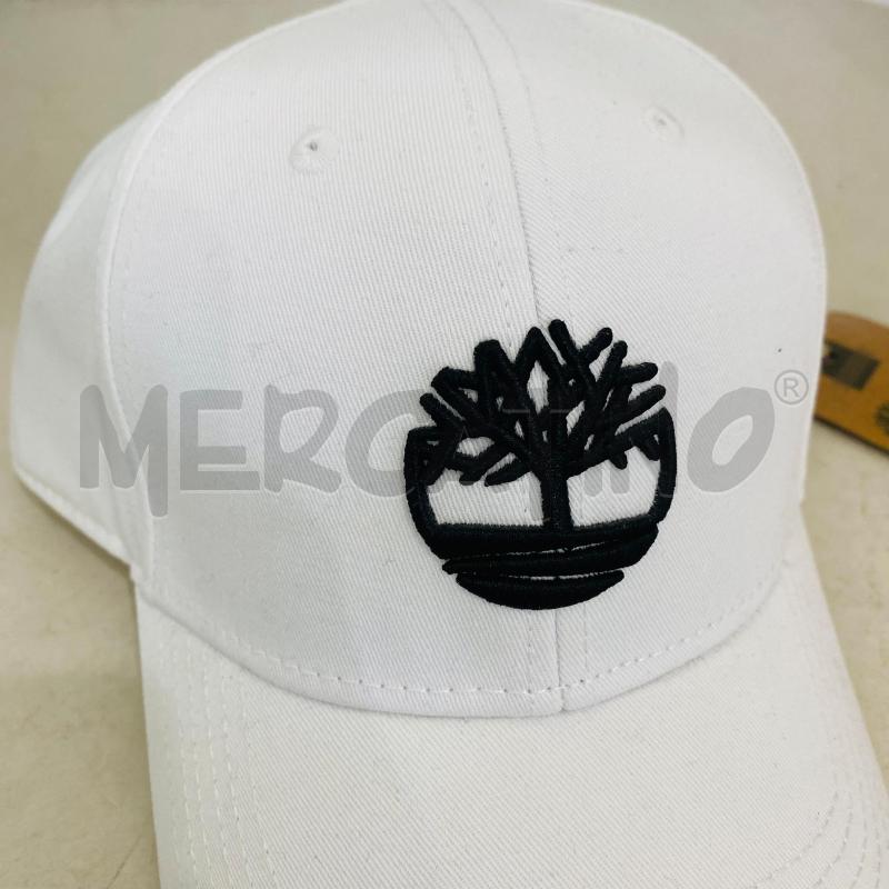 CAPPELLO UOMO TIMBERLAND BIANCO CARTELLINATO LOGO NERO | Mercatino dell'Usato Lago patria - giugliano in c. 3