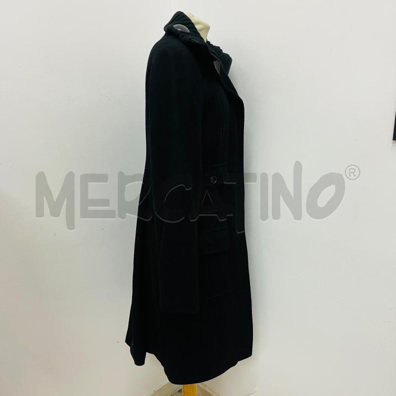 CAPPOTTO DONNA SPECCHIO NERO COLLO MAGLIA | Mercatino dell'Usato Lago patria - giugliano in c. 3