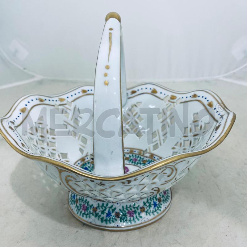 CESTO ACADEMIEDE PORCELAINE NIANCO E DORATO TRAFPRATO | Mercatino dell'Usato Lago patria - giugliano in c. 4