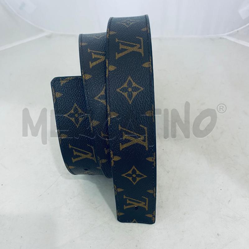 CINTURA LOUIS VUITTON REVERSIBILE M9821 105/42 MONOGRAM ASSENTE DI FIBIA | Mercatino dell'Usato Lago patria - giugliano in c. 2
