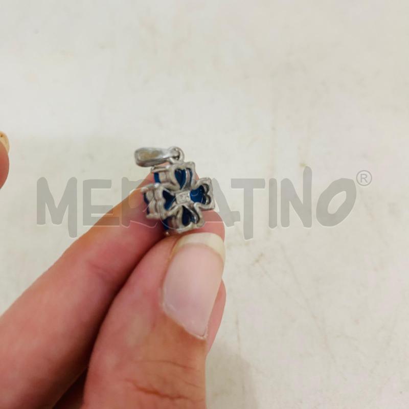 CIONDOLO FIORE ARG925 BRILLANTINI BLU  | Mercatino dell'Usato Lago patria - giugliano in c. 5
