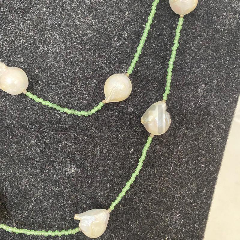 COLLANA PERLE NATURALI PERLINE VERDE CHIARO  | Mercatino dell'Usato Lago patria - giugliano in c. 4