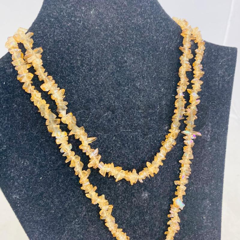 COLLANA PIETRINE BEIGE CIONDOLO CROCE | Mercatino dell'Usato Lago patria - giugliano in c. 3