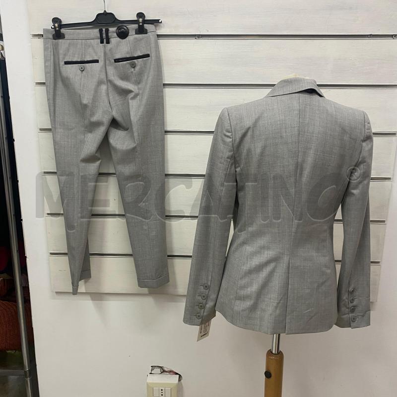 COMPLETO DONNA PATRIZIA PEPE GRIGIO PROFILO NERO GIACCA + PANTALONE | Mercatino dell'Usato Lago patria - giugliano in c. 4