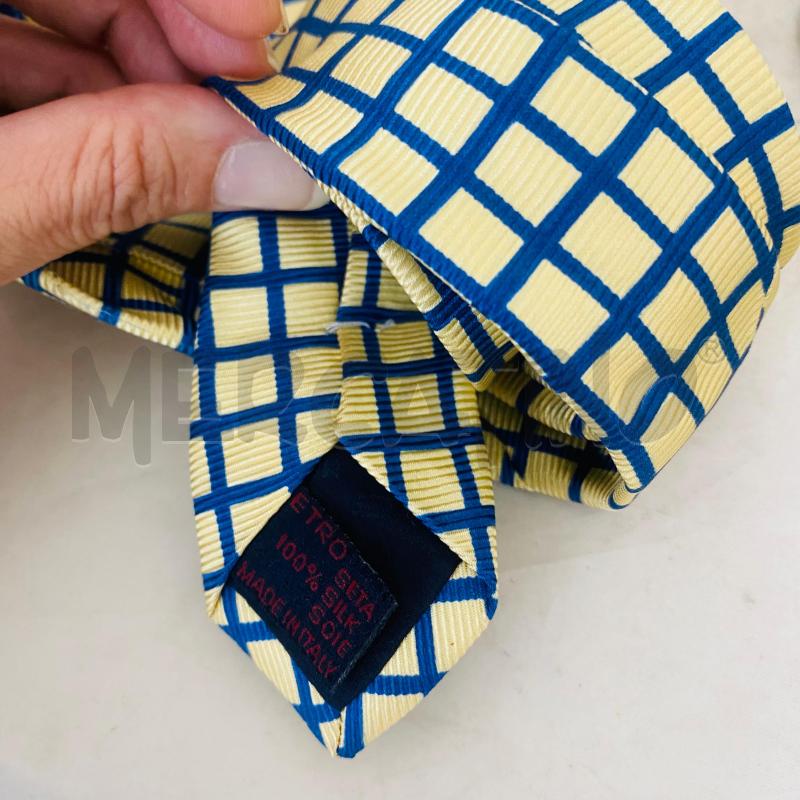 CRAVATTA ETRO QUADRO GIALLO BLU | Mercatino dell'Usato Lago patria - giugliano in c. 3