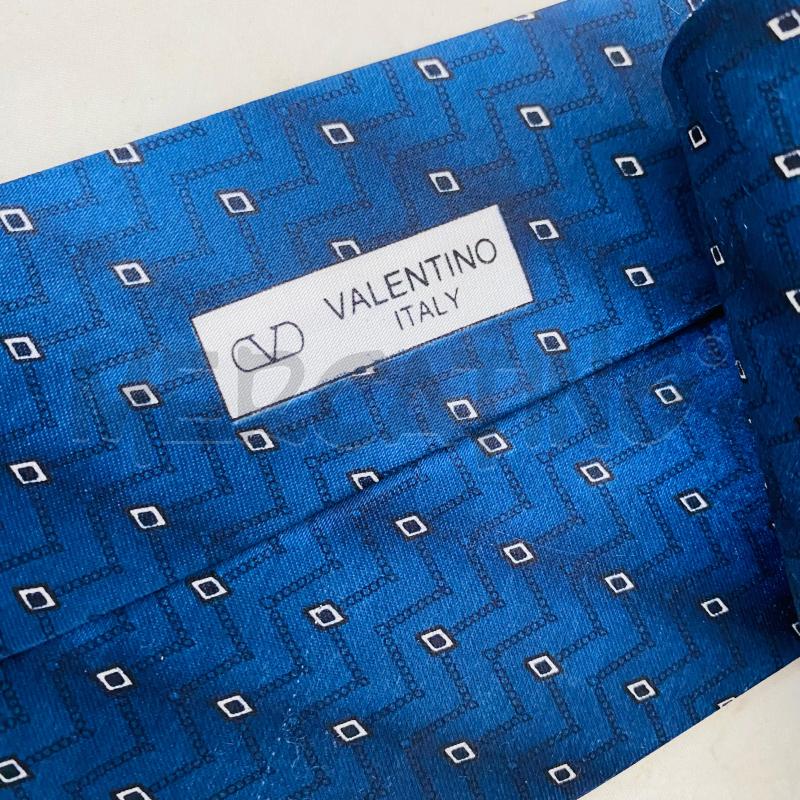 CRAVATTA VALENTINO BLU MICRO FANTASIA | Mercatino dell'Usato Lago patria - giugliano in c. 2