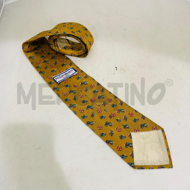 CRAVATTA YVES SAINT LAURENT GIALLO OCRA FANTASIA GATTI | Mercatino dell'Usato Lago patria - giugliano in c. 1