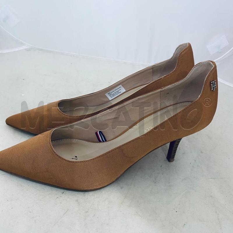 DECOLLETE TOMMY HILFIGER BISCOTTO PICCOLO LOGO LATERALE | Mercatino dell'Usato Lago patria - giugliano in c. 5