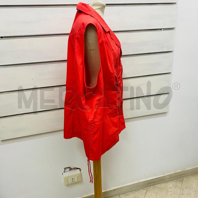 GILET DONNA PERSONA ROSSO BOTTONI CON FIORE | Mercatino dell'Usato Lago patria - giugliano in c. 4