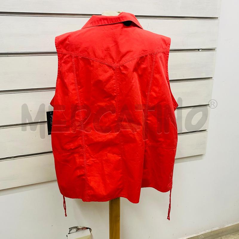 GILET DONNA PERSONA ROSSO BOTTONI CON FIORE | Mercatino dell'Usato Lago patria - giugliano in c. 5