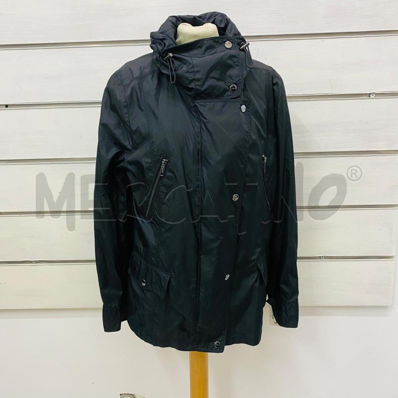 GIUBBINO DONNA BURBERRY NERO ZIP E INTERNO STAMPA TIPICA   | Mercatino dell'Usato Lago patria - giugliano in c. 1