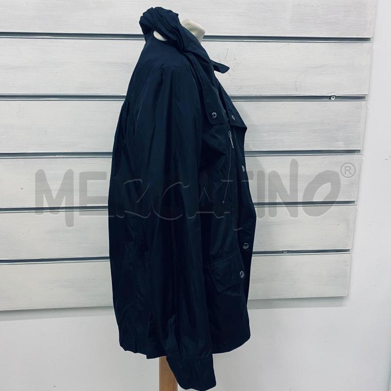 GIUBBINO DONNA BURBERRY NERO ZIP E INTERNO STAMPA TIPICA   | Mercatino dell'Usato Lago patria - giugliano in c. 4