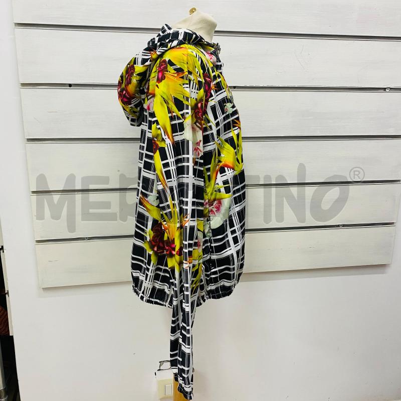GIUBBINO DONNA PINKO IMPERMEABILE FANTASIA QUADRO NERO BIANCO FIORI GIALLI | Mercatino dell'Usato Lago patria - giugliano in c. 4