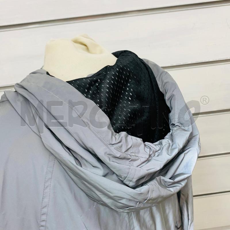 GIUBBINO DONNA VICTORIA SECRET BRIGIO TETTUTO TECNICO PROFILO NERO | Mercatino dell'Usato Lago patria - giugliano in c. 5