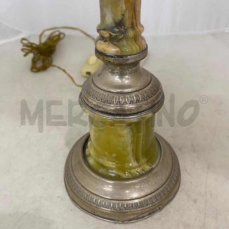 LAMPADA METALLO DORATO E MARMO PARALUME VETRO | Mercatino dell'Usato Lago patria - giugliano in c. 2