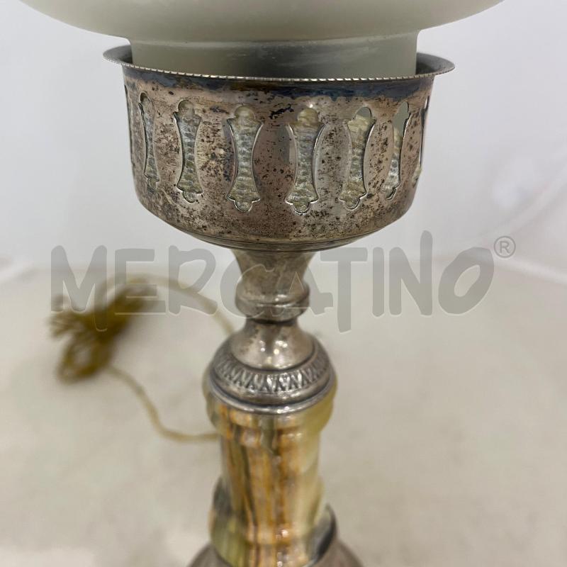 LAMPADA METALLO DORATO E MARMO PARALUME VETRO | Mercatino dell'Usato Lago patria - giugliano in c. 5
