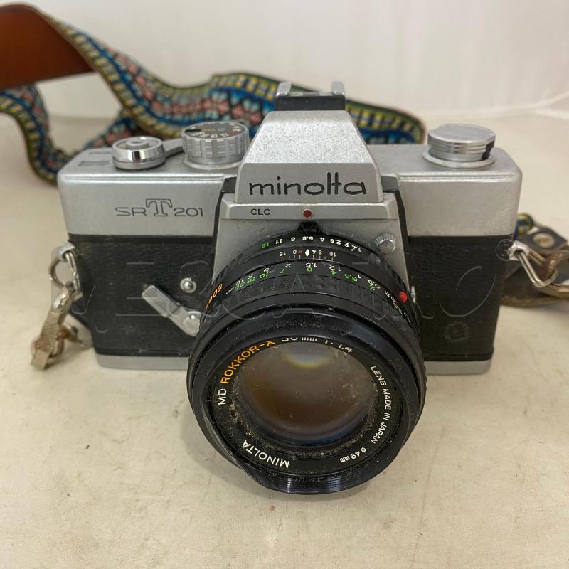 MACCHINA FOTOGRAFICA MINOLTA SRT 201 DA PROVARE | Mercatino dell'Usato Lago patria - giugliano in c. 1